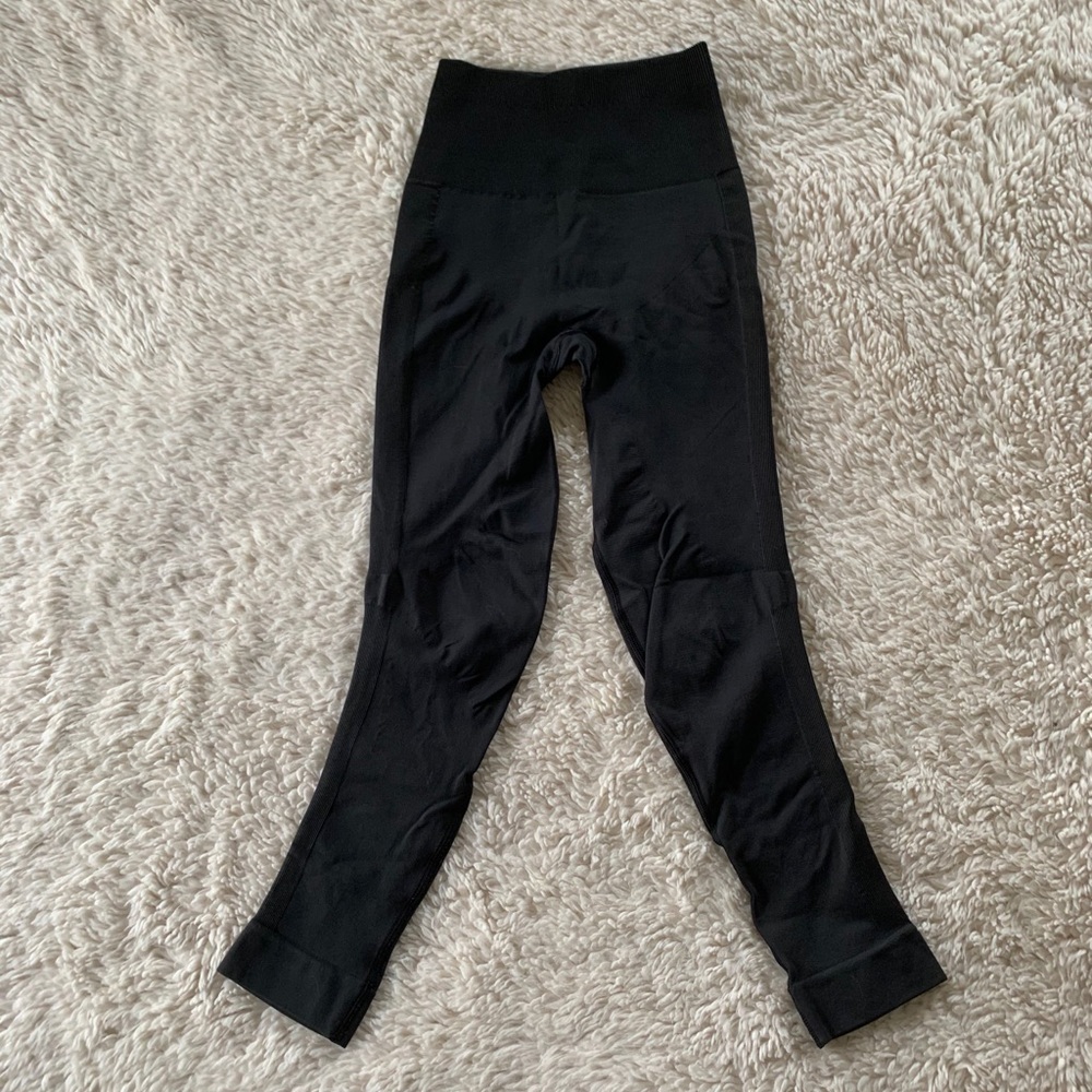 Lululemon Zone In Crops